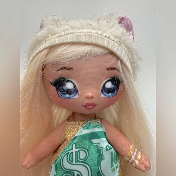 Na! Na! Na! Surprise Doll and Metallic Purse Glam Series - Victoria Grand. - Picture 4 of 5